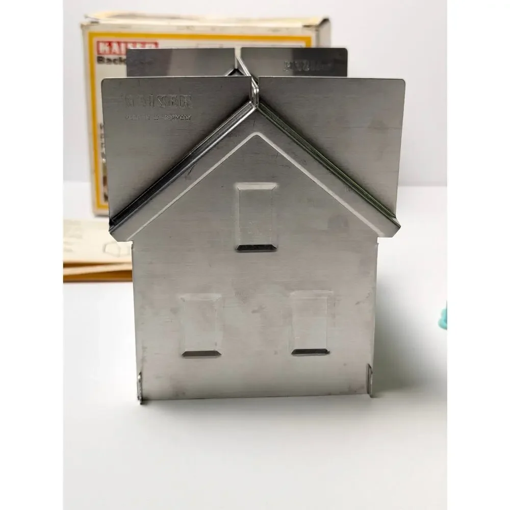 Vintage 1979 Gingerbread House Kit - German Christmas Party House Baking Mold